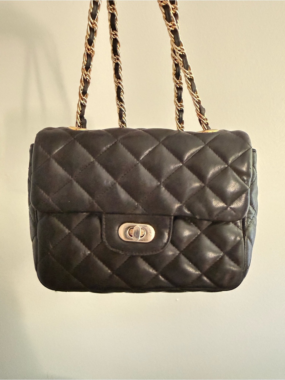 Bloomingdale's Black Quilted Shoulder Bag with Gold Chain